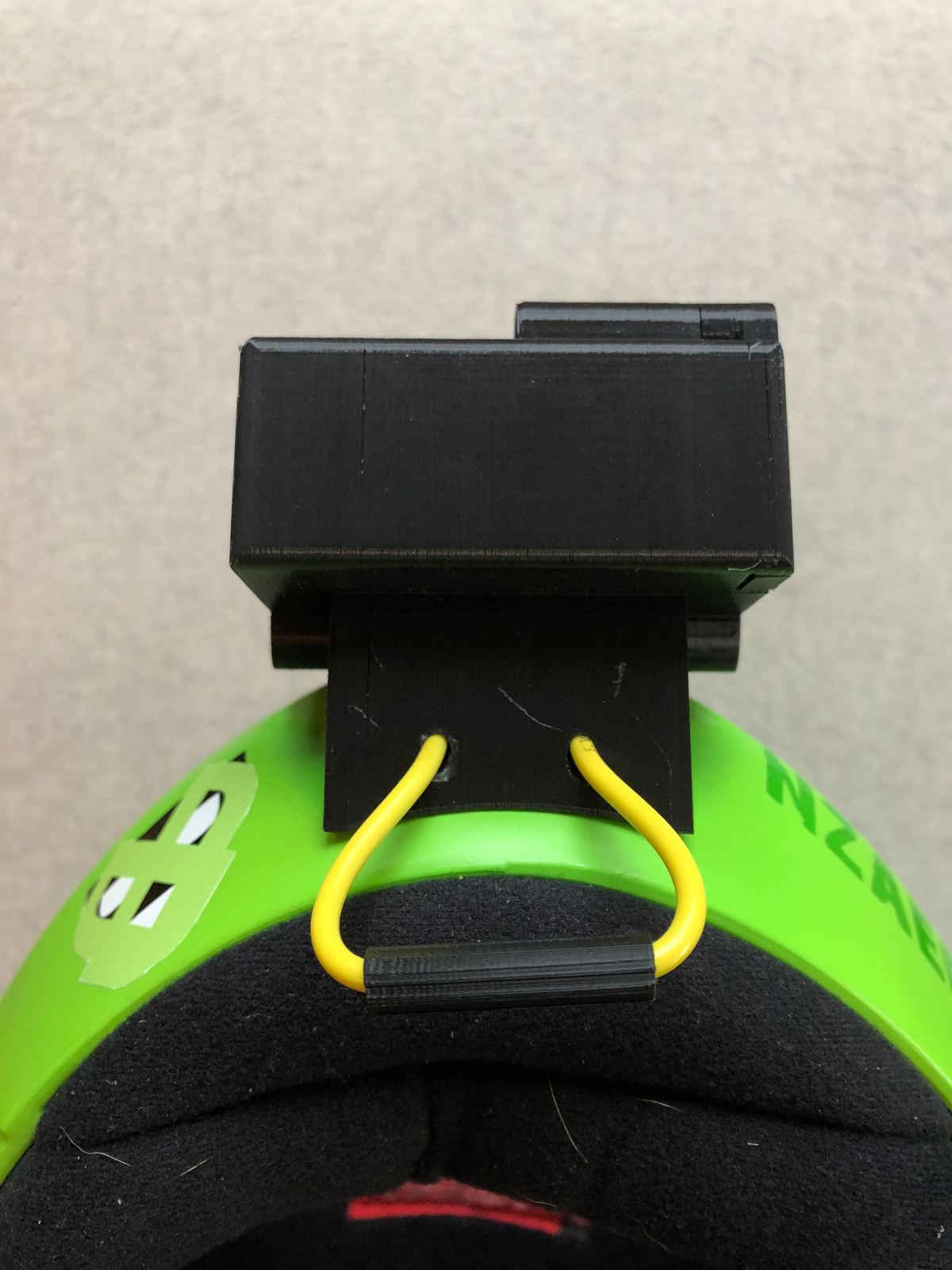 Helmet mount