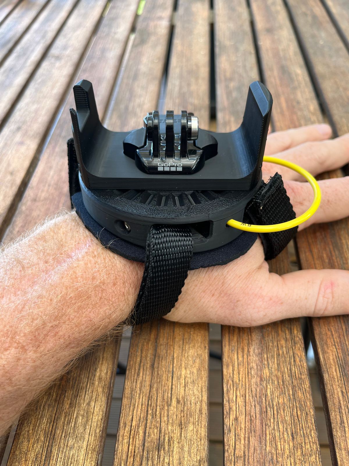 Handycam glove