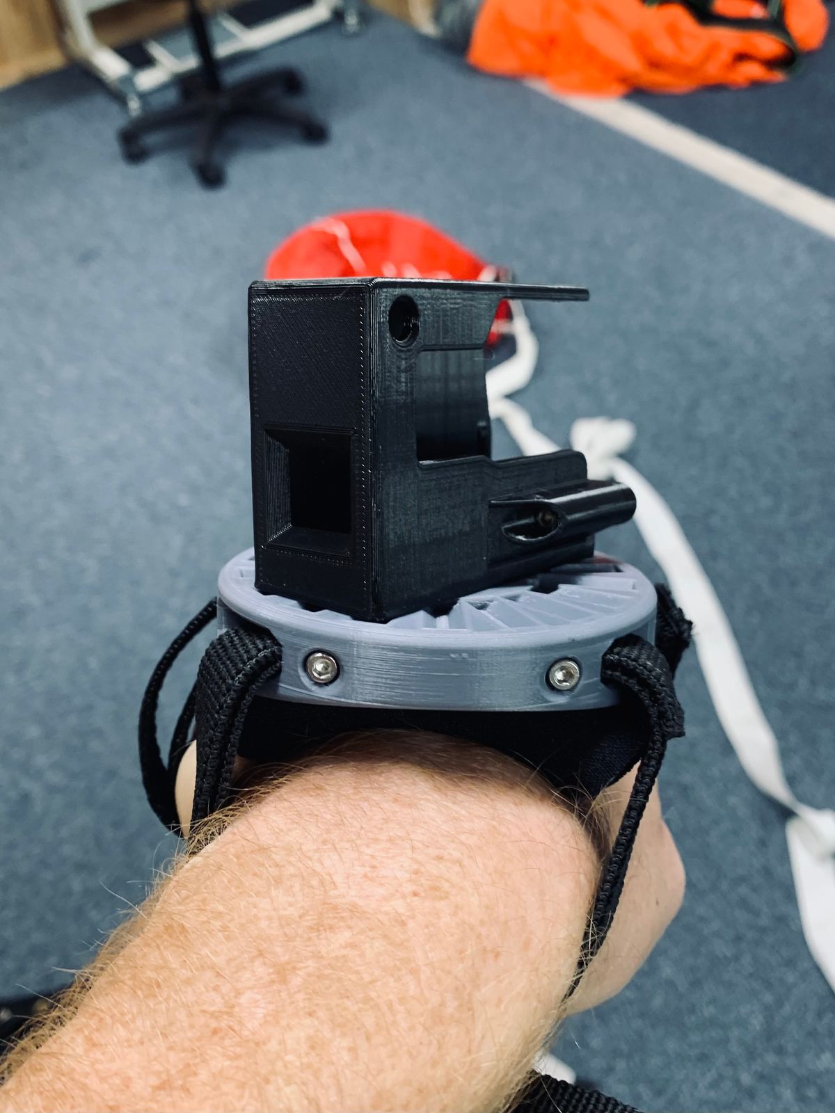 Handycam glove