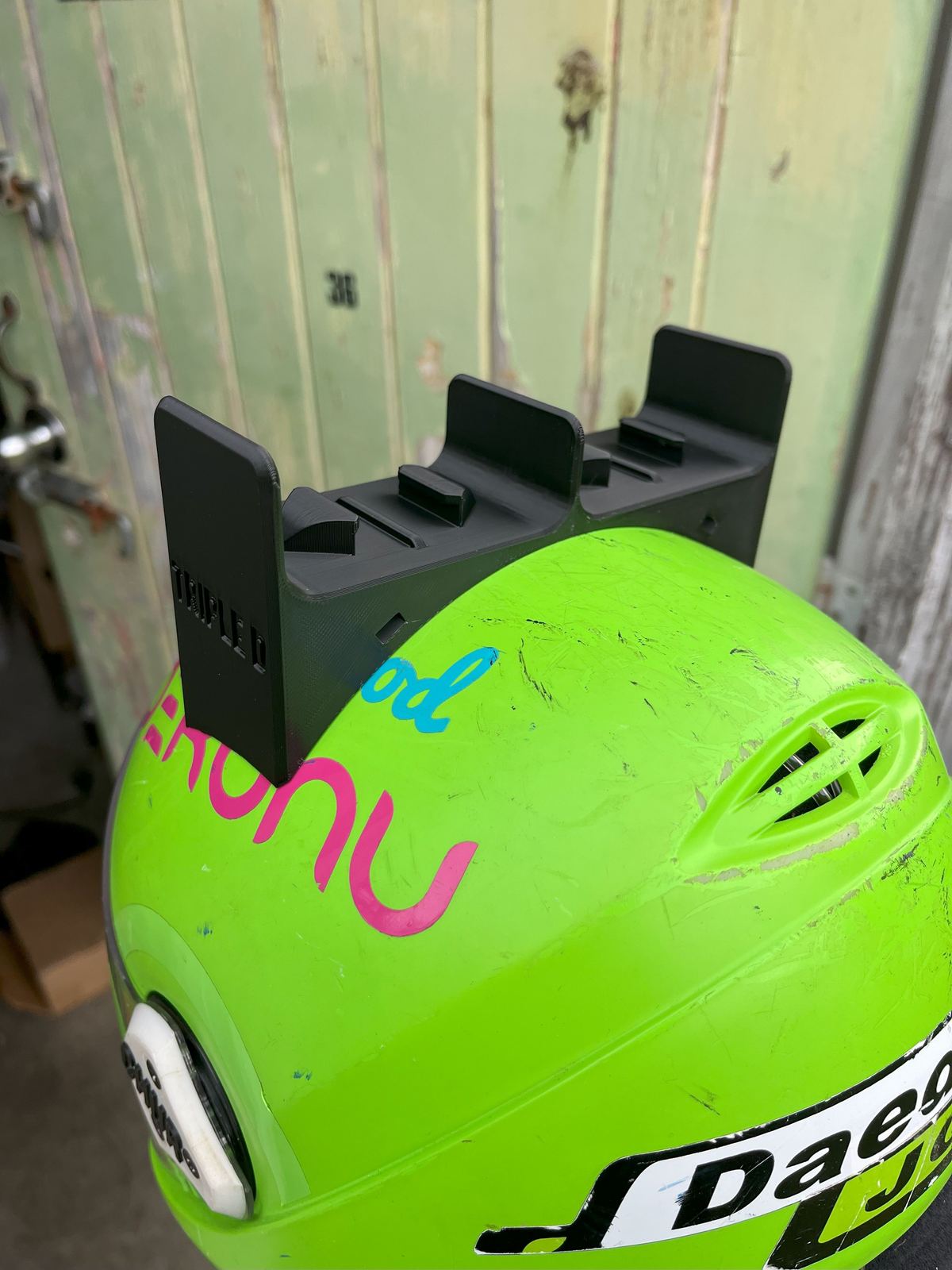 Helmet mount